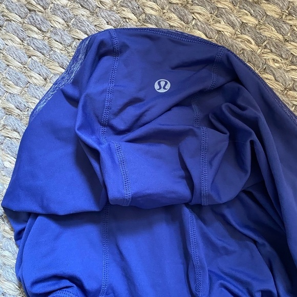 Lululemon size 6 light hoodie - Picture 13 of 13